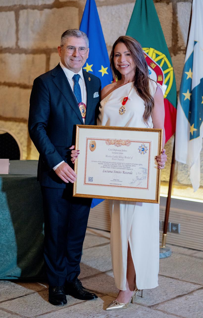 Luciana Simões é homenageada em Portugal com título de Diplomata Civil Humanitária e Comenda Martin Luther King